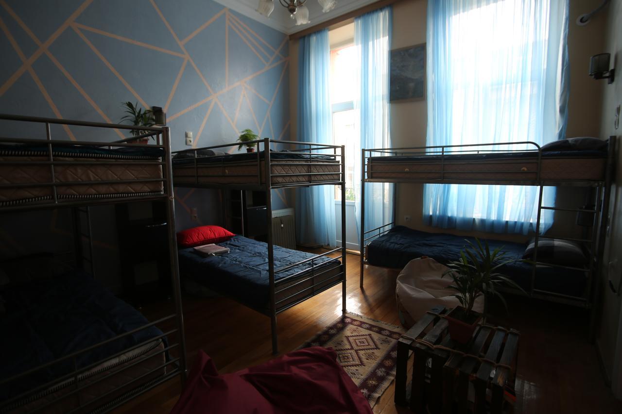 Lilus Hostel باتومي المظهر الخارجي الصورة