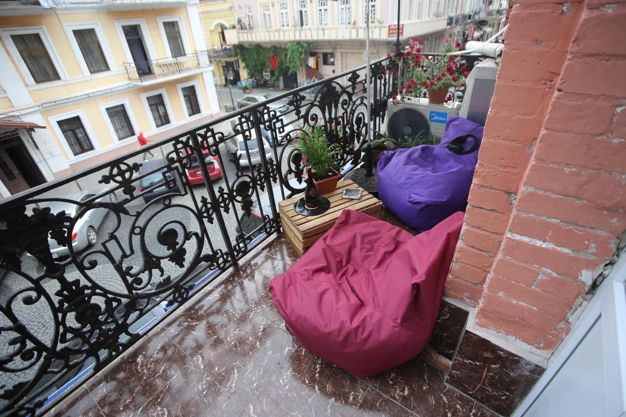 Lilus Hostel باتومي المظهر الخارجي الصورة